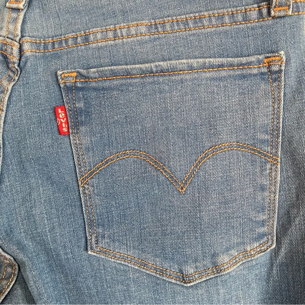 Levi's Women's 315 Shaping Boot Cut Jeans - Picture 5 of 7